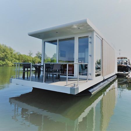 Villa Houseboat Martinique Maastricht Esterno foto